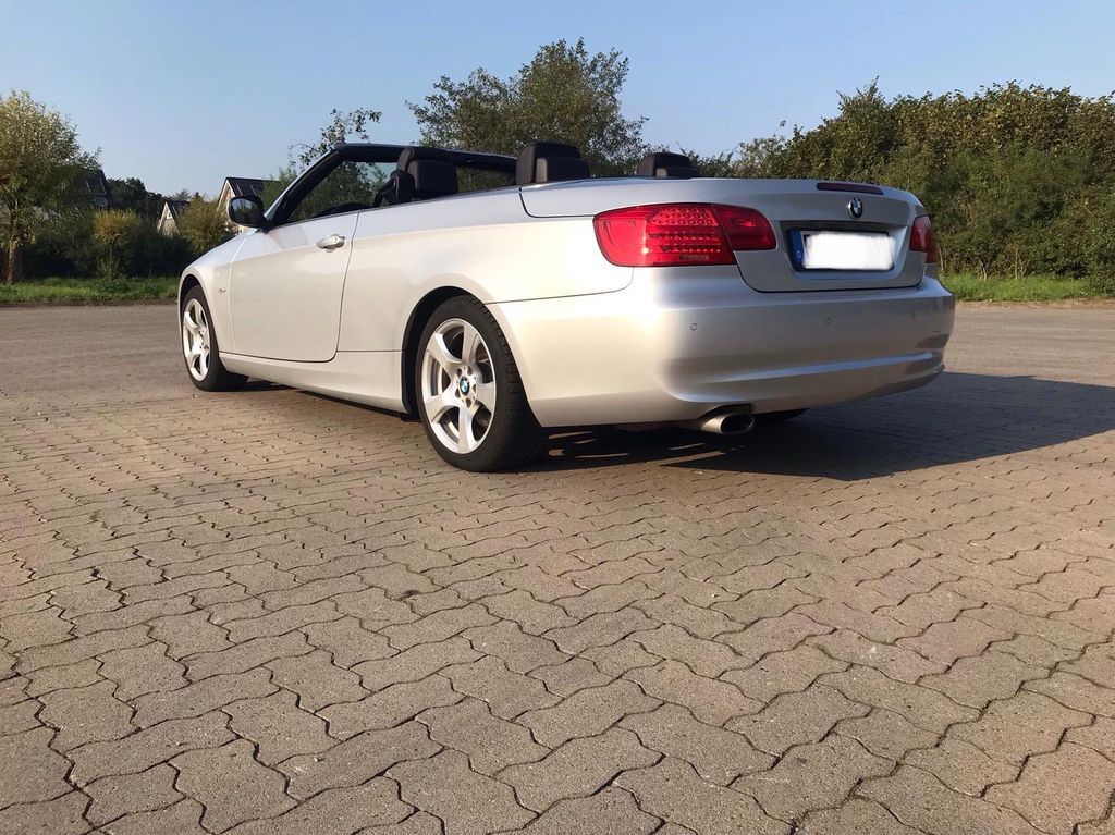 Bild des Angebotes BMW 320i Cabrio -