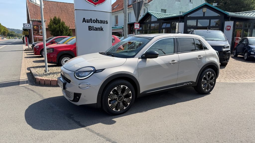 Bild des Angebotes Fiat 600 Hybrid La Prima