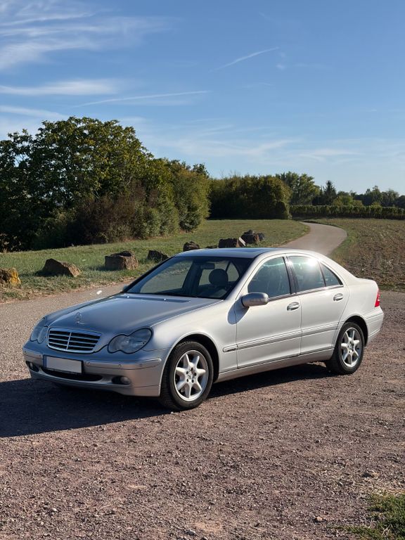 Bild des Angebotes Mercedes-Benz Mercedes C240 W203 Elegance Automatik, 2. Hand