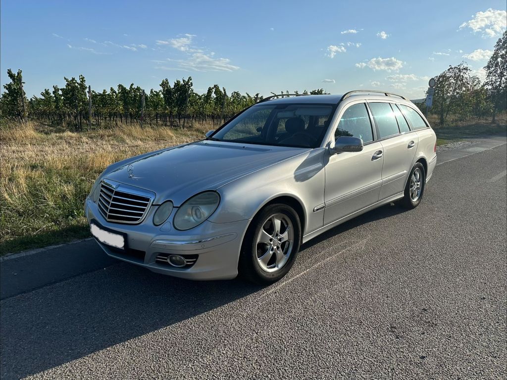 Bild des Angebotes Mercedes-Benz E 220 CDI T AVANTGARDE, AHK, AUTOMATIK, BALK NEU