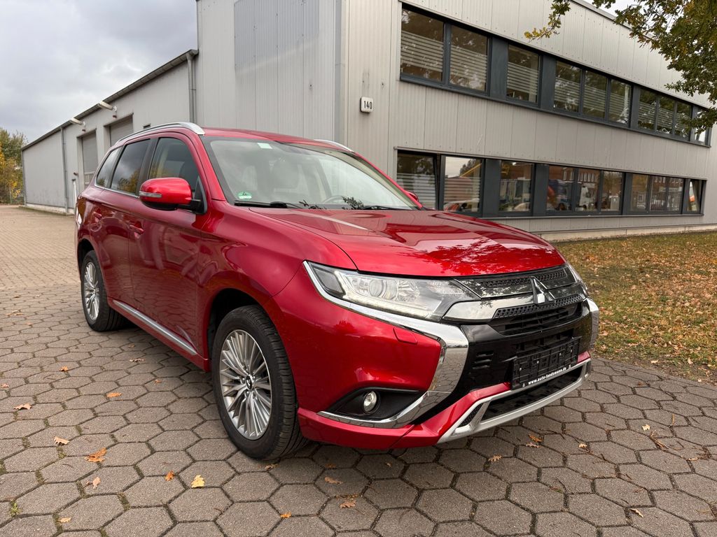 Bild des Angebotes Mitsubishi Outlander 2.4 PLUG-IN HYBR 4WD Keyless Go