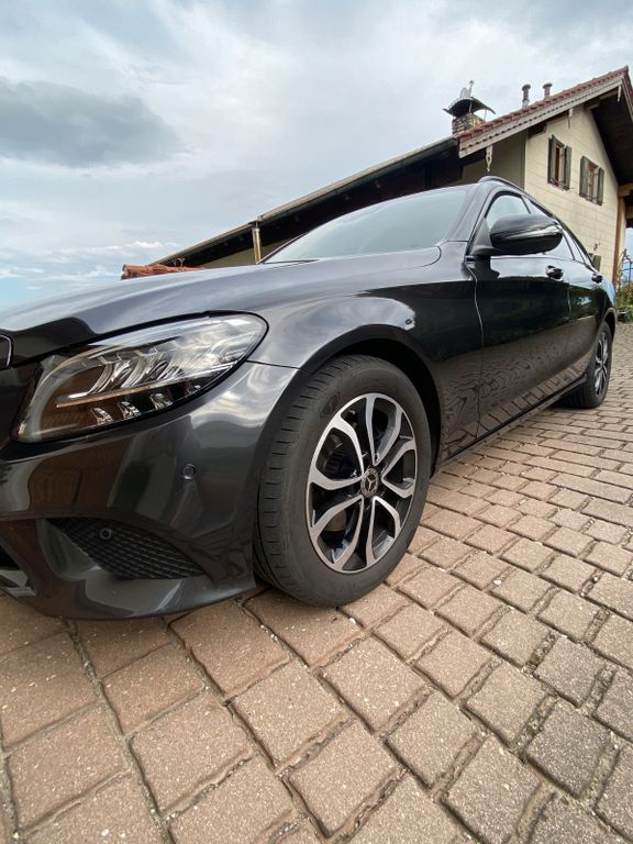 Bild des Angebotes Mercedes-Benz C 200 d T AMG Line