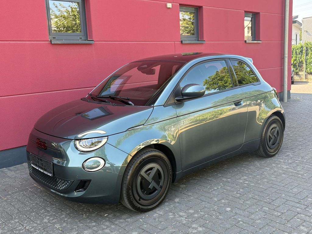 Bild des Angebotes Fiat 500e GIORGIO ARMANI COLLECTOR'S EDITION 1-HAND*