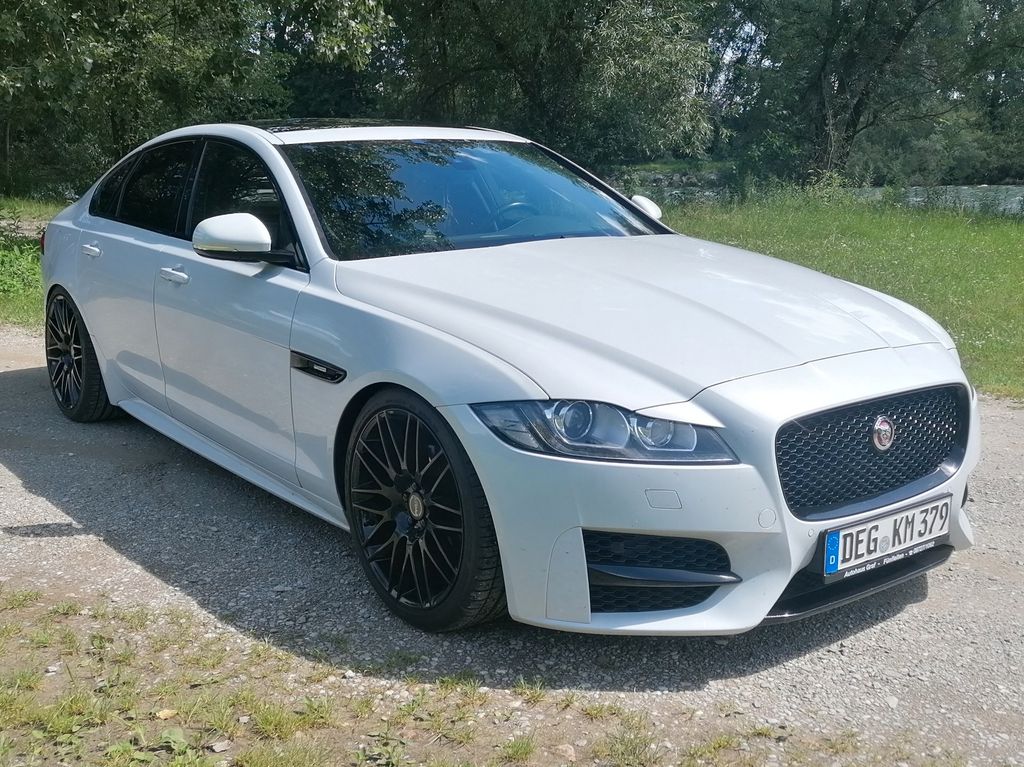 Bild des Angebotes Jaguar XF 20d R-Sport Atm. 34.000km Black-Pack