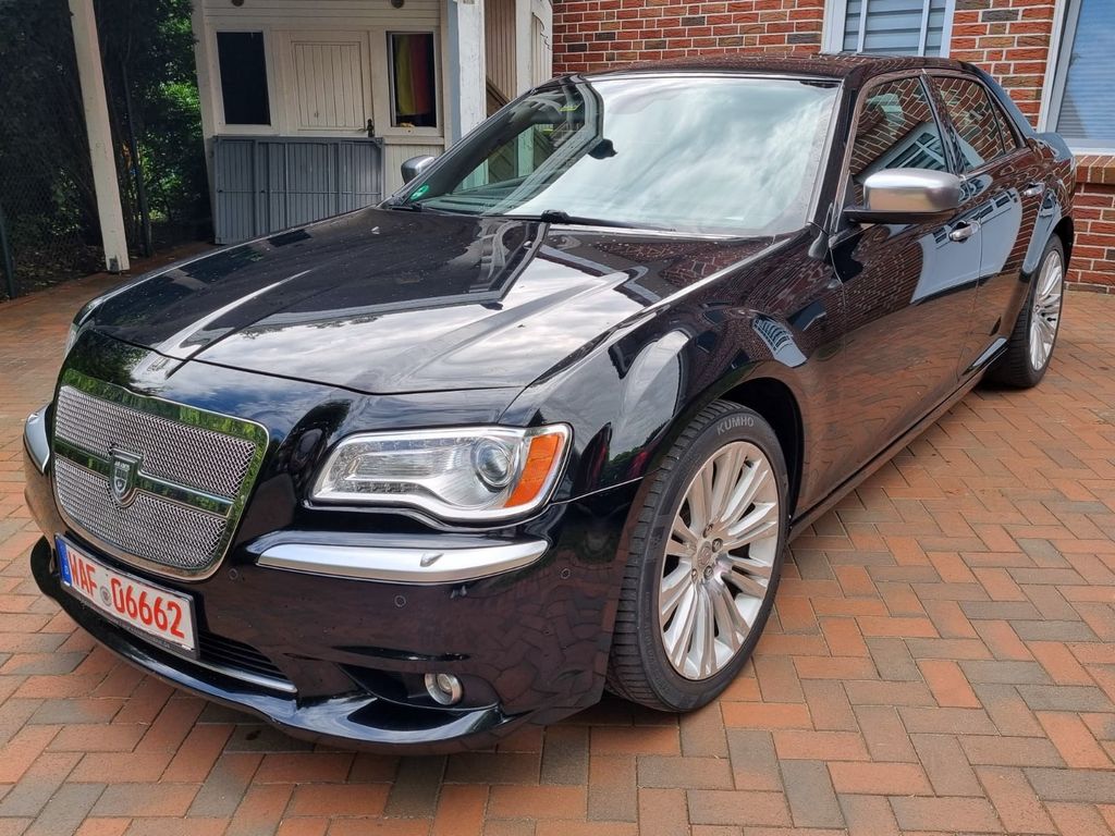 Chrysler 300C 3.6 V6+Pano+Keyless+Sitzklima+Kamera+20"+