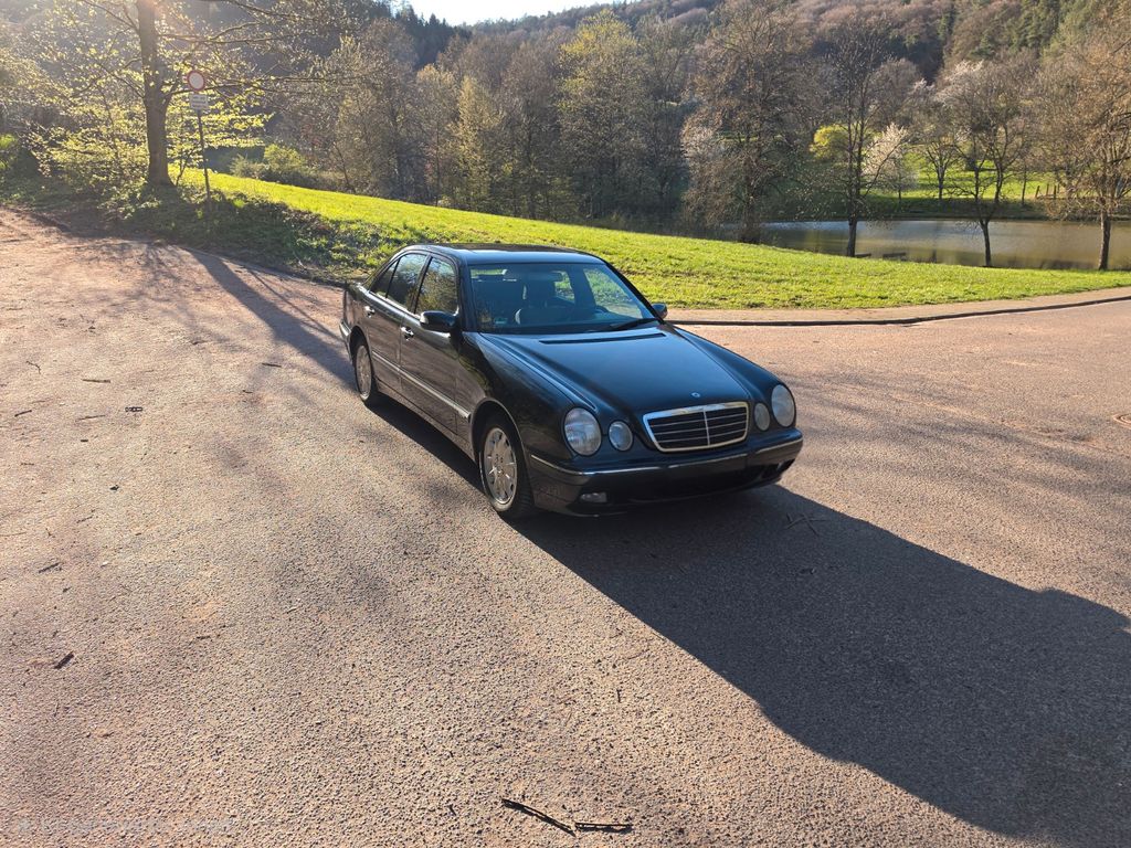 Bild des Angebotes Mercedes-Benz E 280 4MATIC ELEGANCE Elegance