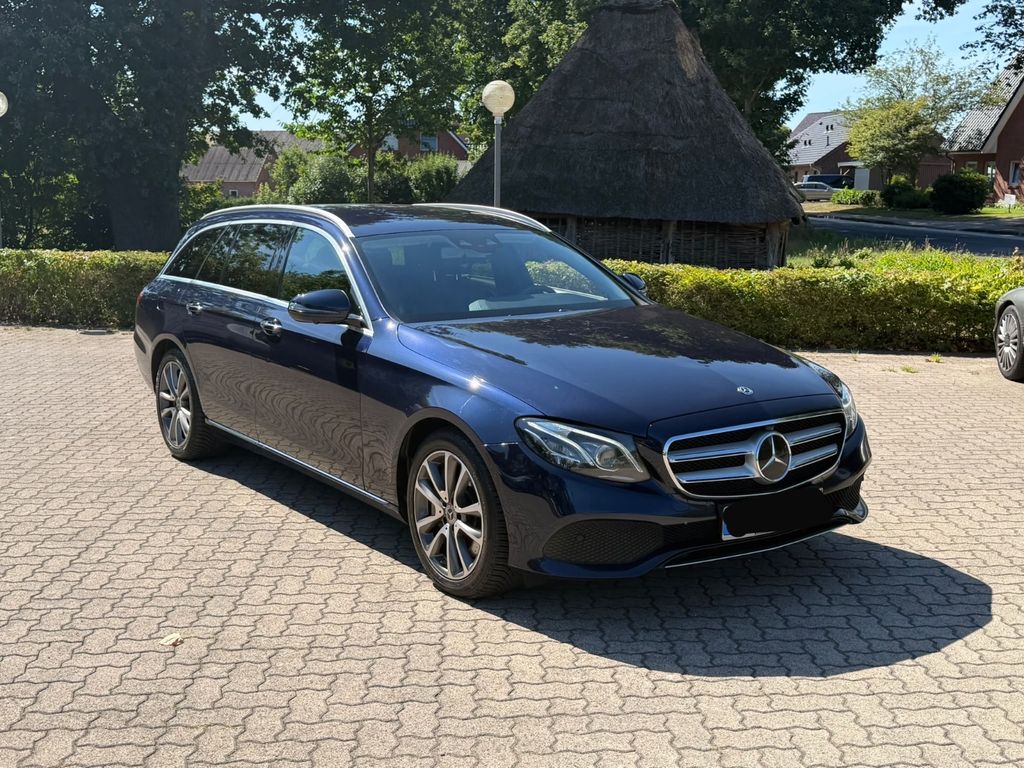 Bild des Angebotes Mercedes-Benz E 400 4Matic Avantgarde Vollausstattung Gepflegt