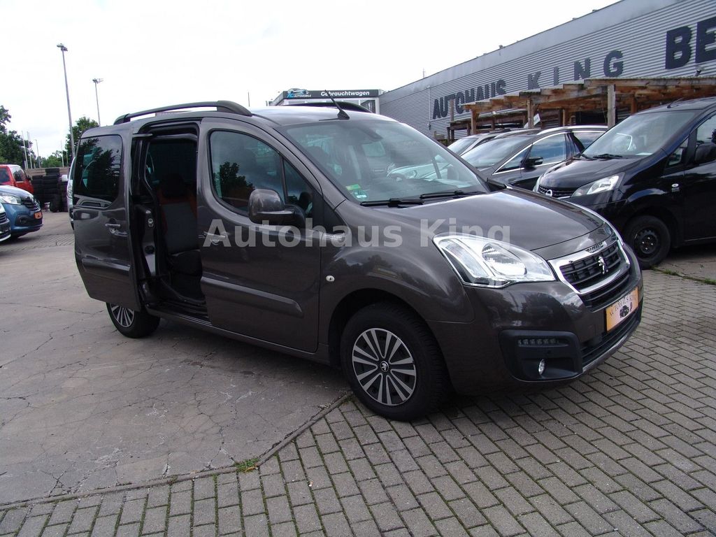 Bild des Angebotes Peugeot Partner Tepee Active-AUTOM/NAVI/Design-Paket