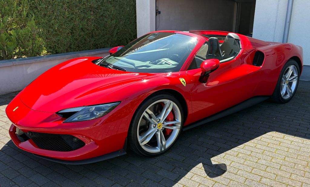 Bild des Angebotes Ferrari 296 GTS Rosso Corsa,Lift,LED,Carbon,Racingsitze