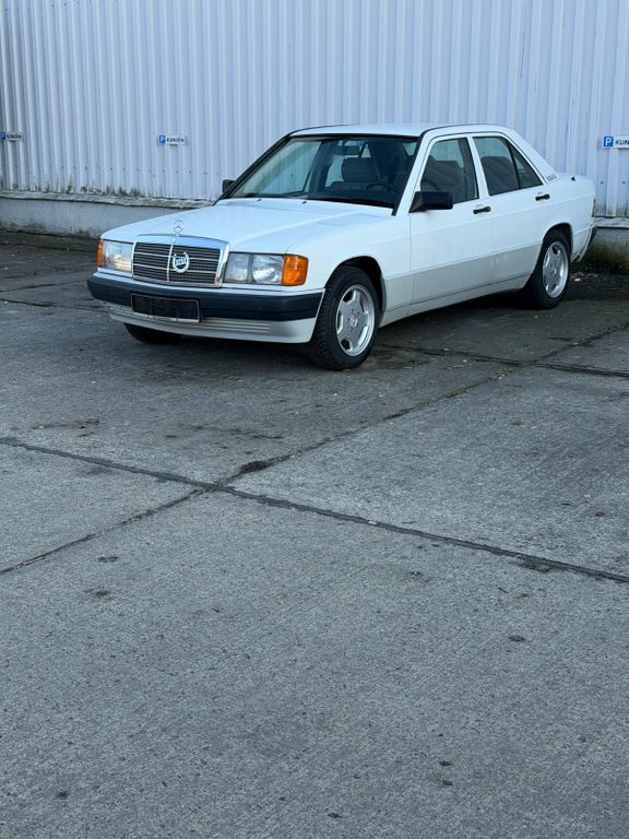 Mercedes-Benz 190 SEHR SAUBER ALLES ORGINAL
