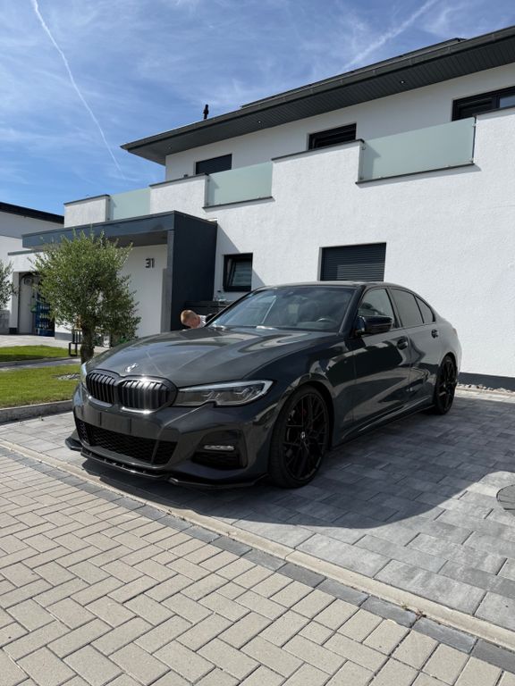 Bild des Angebotes BMW 330i M Sport Automatic M Sport