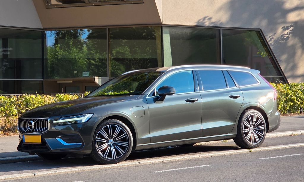 Bild des Angebotes Volvo V60 T6 Plug-In Inscript. ACC