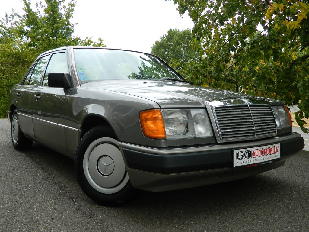 Mercedes-Benz E 200 /W124 / 5 GANG!