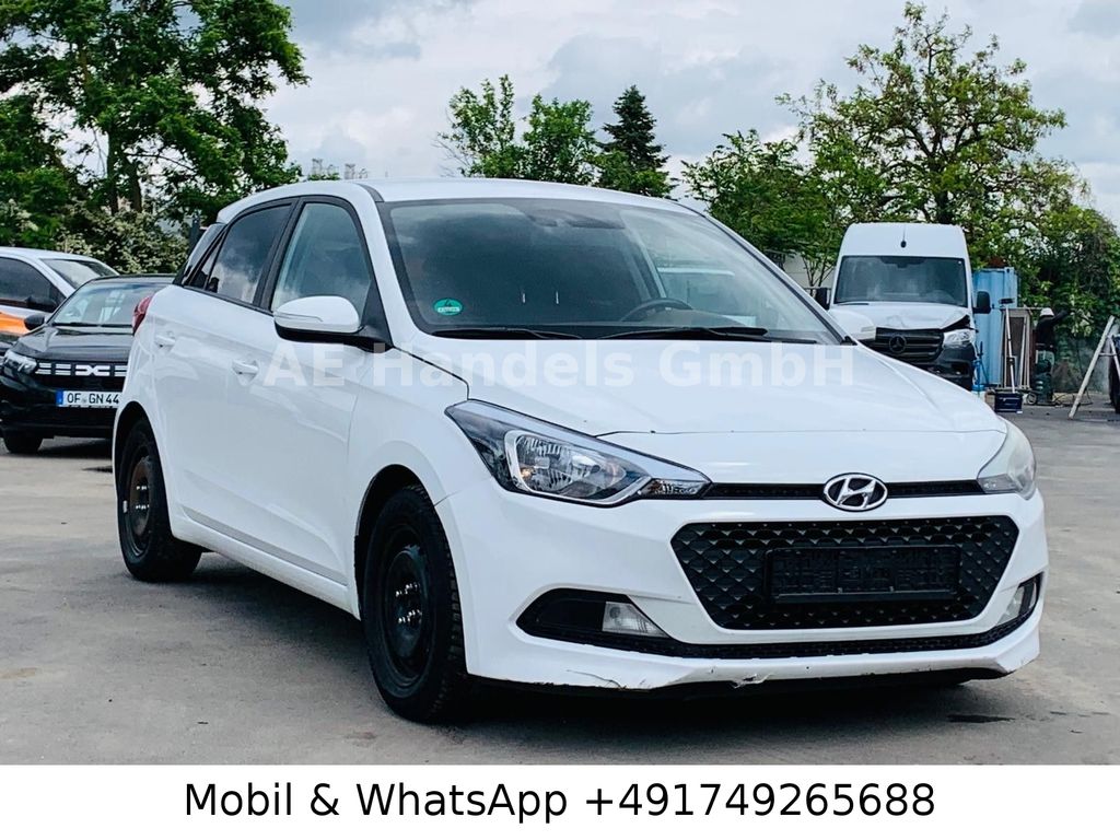 Bild des Angebotes Hyundai i20 blue Trend 1,4 L CRDI *Tempomat/LDWS/PDC/SHZ