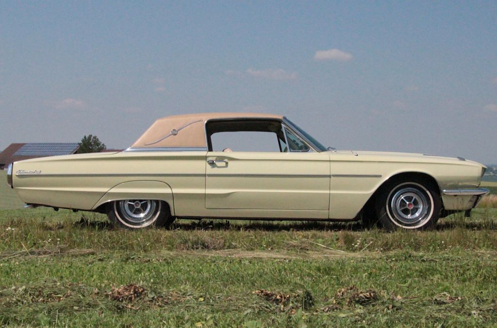 Ford Thunderbird