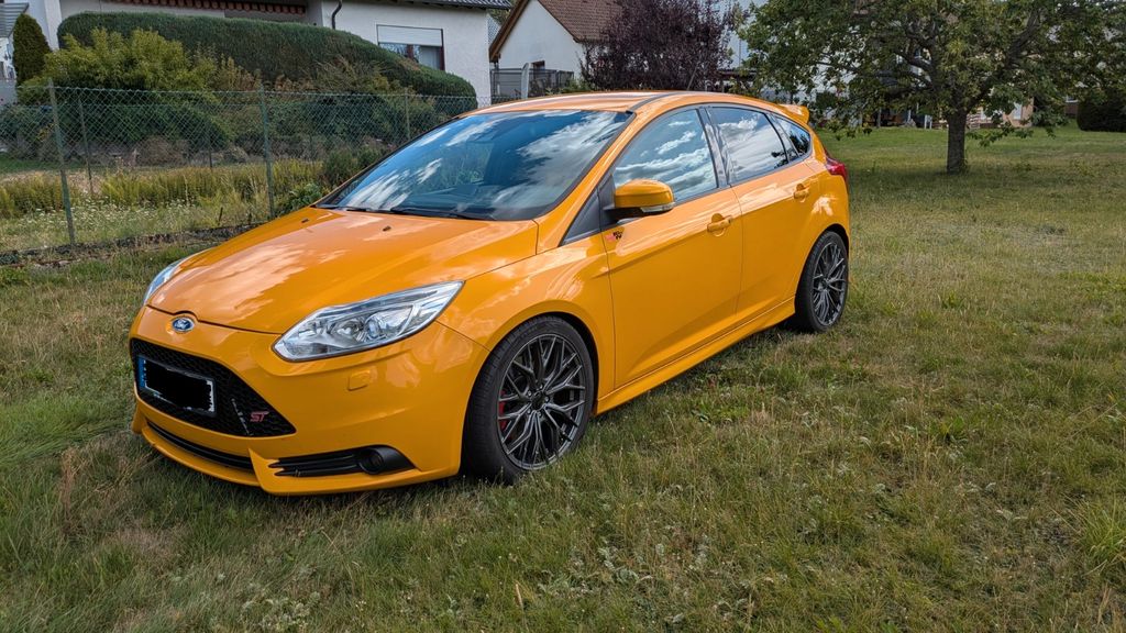 Ford Focus 2,0 EcoBoost ST Leder-Sport-Paket ST