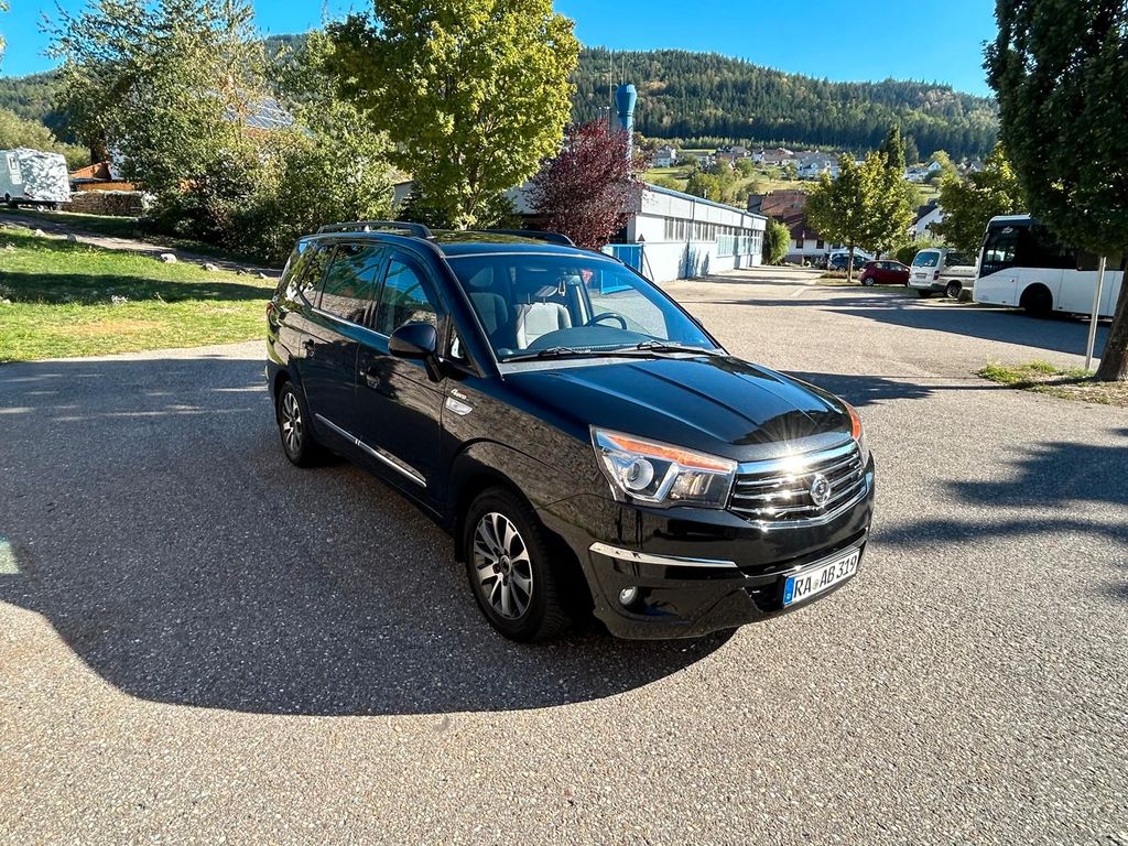Bild des Angebotes Ssangyong Rodius 2.2 Diesel e-XDi 220 4WD Auto Sapphire