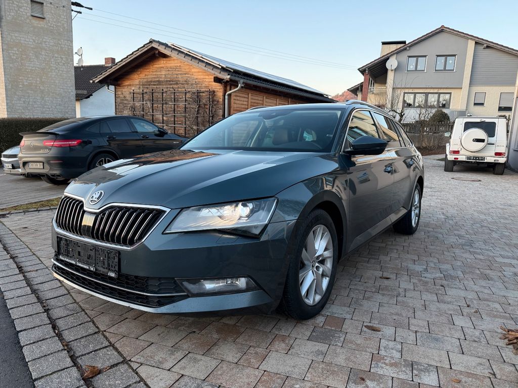 Bild des Angebotes Skoda Superb Combi Premium Edition