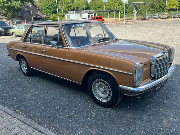 Bild des Angebotes Mercedes-Benz 220