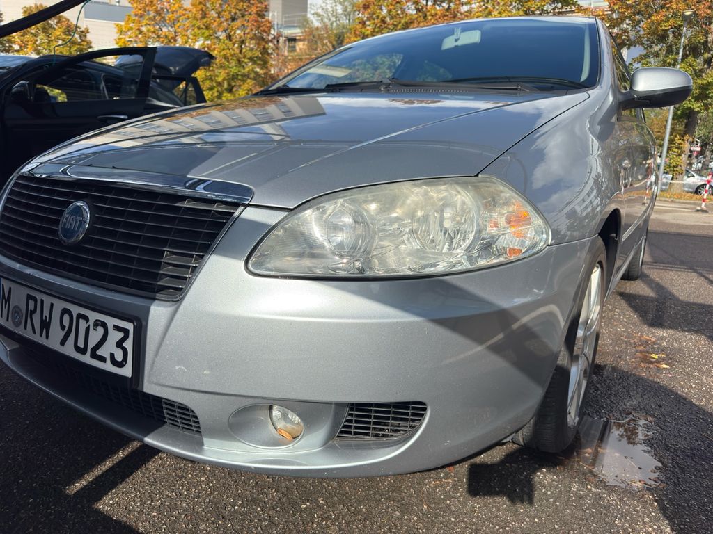 Bild des Angebotes Fiat Croma 2.2 16V 11/2027 8 Fach Familienauto