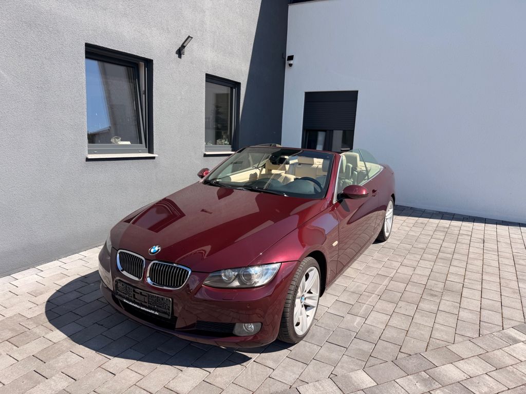 BMW 330 i Cabrio E93 Automatik/Navi/Leder