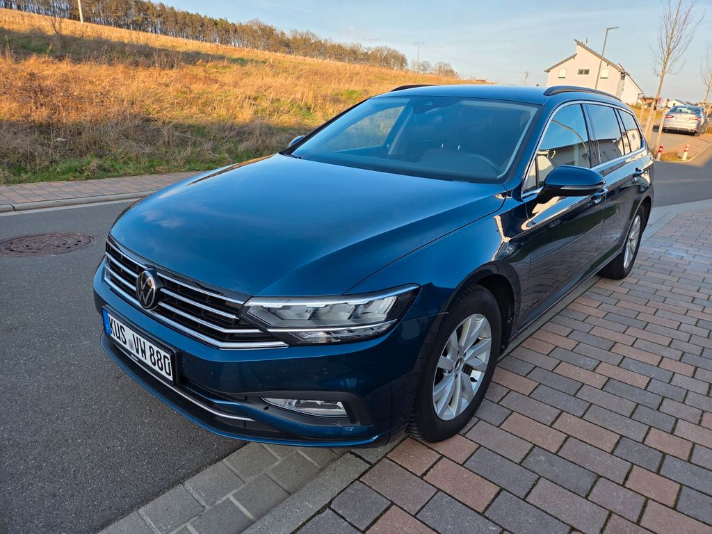 Bild des Angebotes Volkswagen Passat Variant Comfortline DSG/AHK