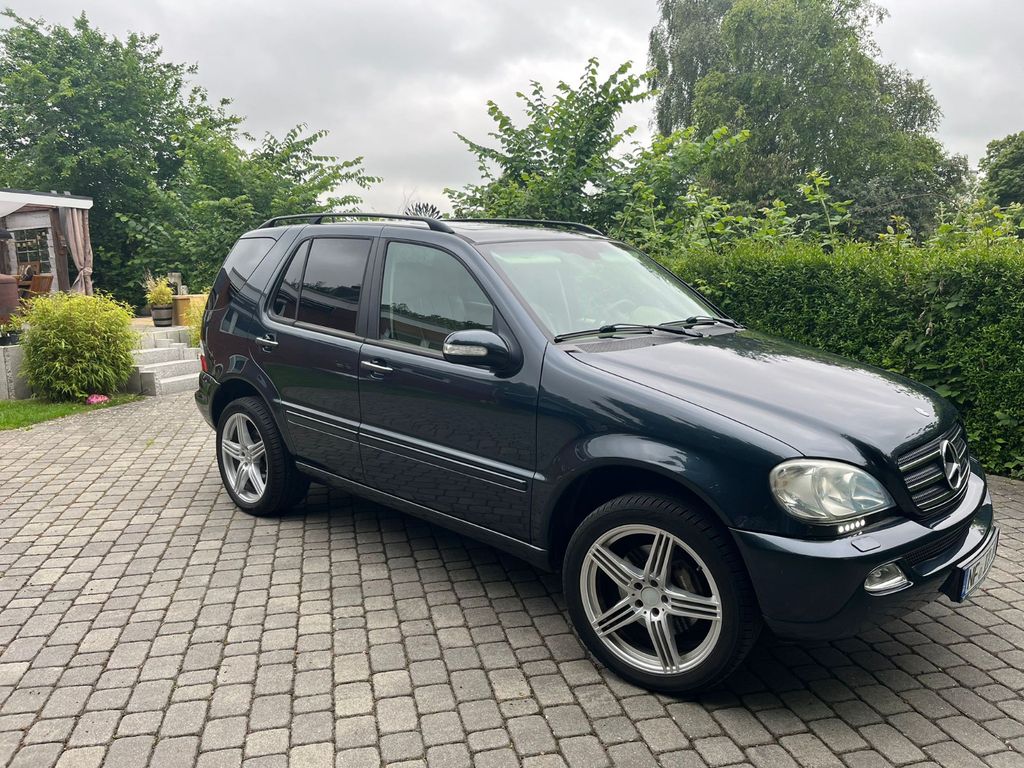 Mercedes-Benz ML 500 Edition, wenig Km