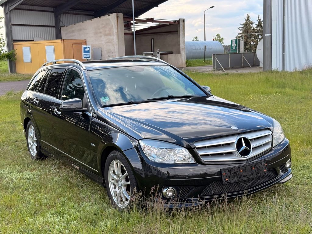 Bild des Angebotes Mercedes-Benz 220 T CDI Blueefficiency Automatik