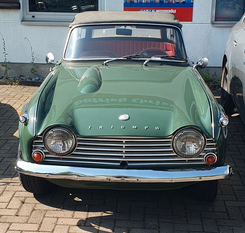 Triumph TR4A IRS
