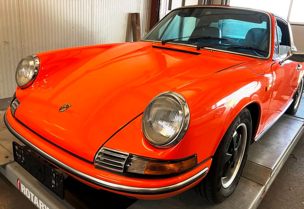 Porsche 911 2.2 Targa 1971 matching numbers restauriert