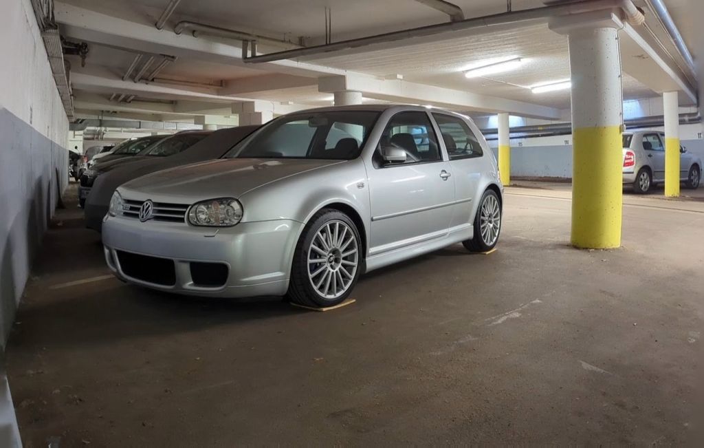 Volkswagen / Golf 4 R32 / Original/ deutsch/ TOP Zustand