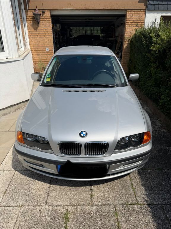 Bild des Angebotes BMW 328i -