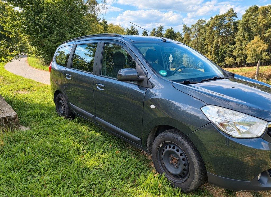 Bild des Angebotes Dacia Lodgy dCi 110 eco2 Lauréate Lauréate TÜV NEU AHK