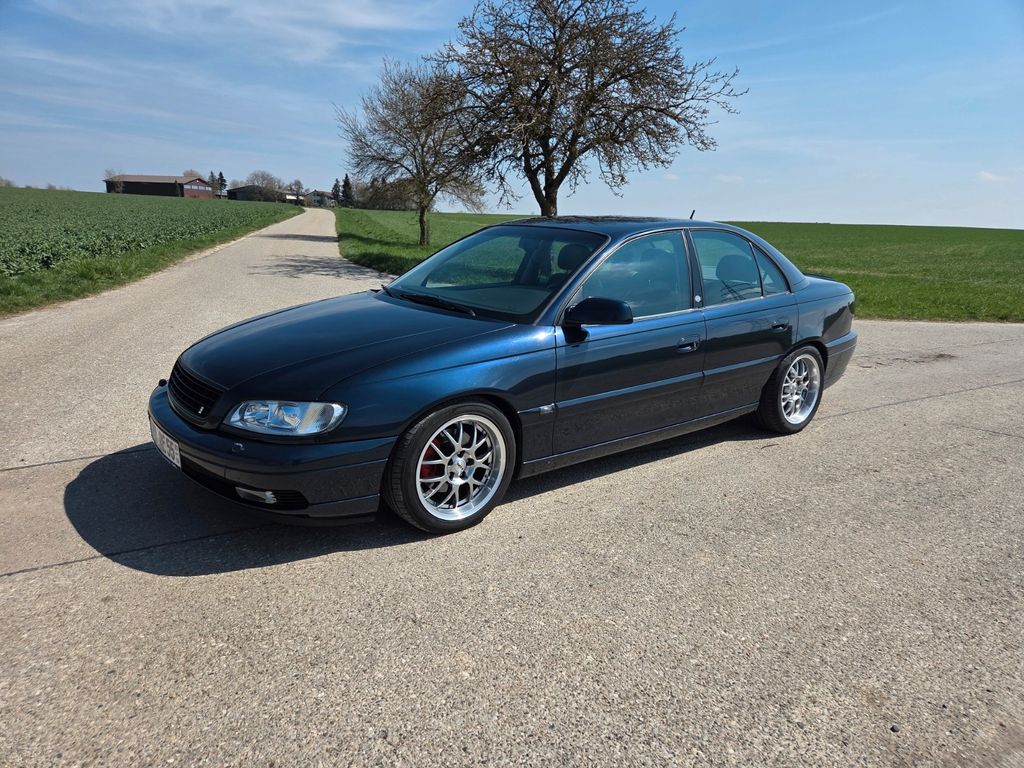Opel Omega 3.0 V6