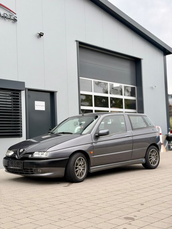 Bild des Angebotes Alfa Romeo 145 Quadrifoglio 2.0 TS TÜV neu / Reifen neu