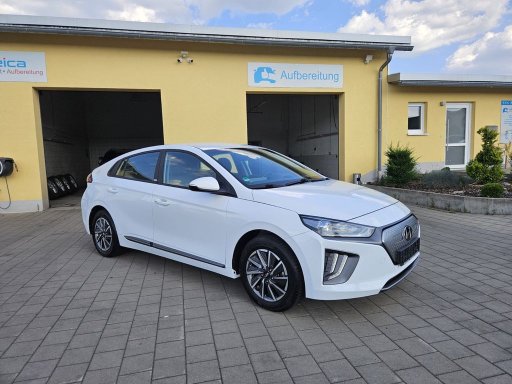 Hyundai IONIQ Ioniq Trend Elektro*SOH 100%*1 Hand*Navi*