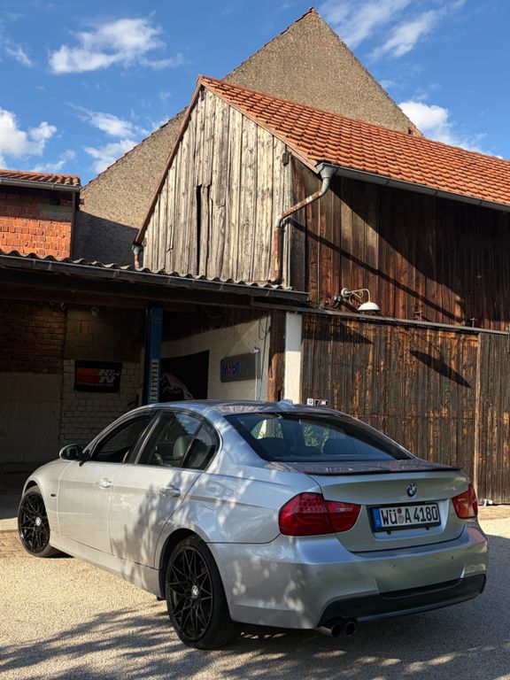 Bild des Angebotes BMW E90 330d M-Paket Facelift Umbau M57