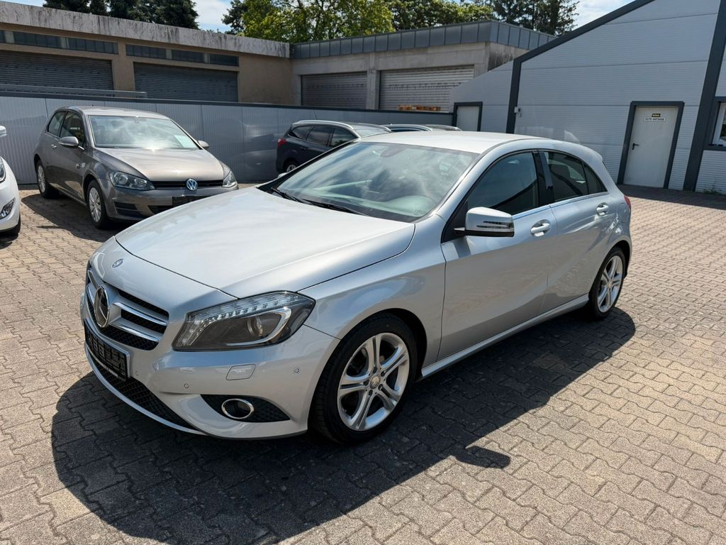 Bild des Angebotes Mercedes-Benz A220 Automatik Bi-Xenon Navigation SHZ PDC ACC