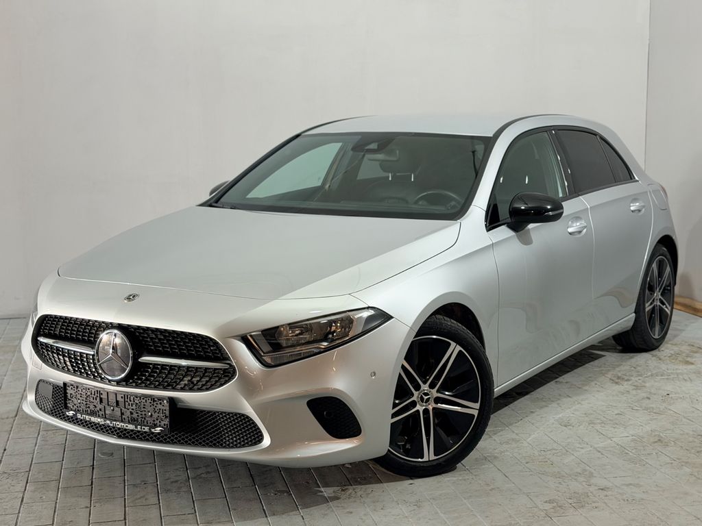 Bild des Angebotes Mercedes-Benz A 200 Night Kamera Sport 1.Hand Keyless