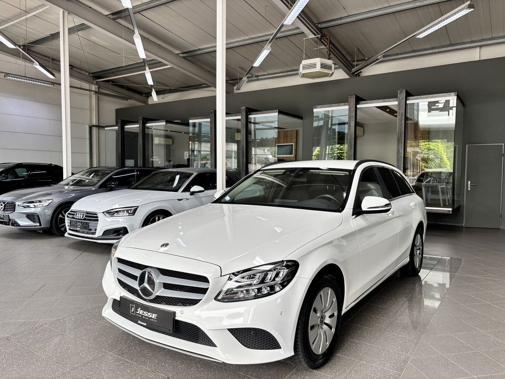 Bild des Angebotes Mercedes-Benz C 180 d T LED R.Cam CarPlay SHZ