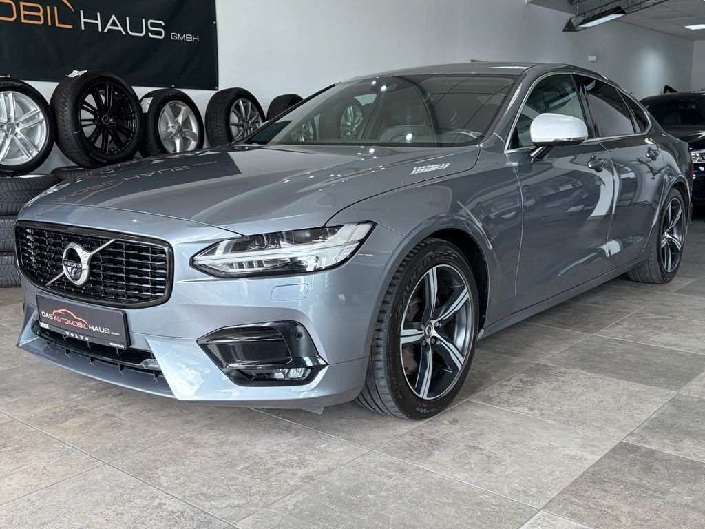 Bild des Angebotes Volvo S90*R Design*B&W*HeadUp*AHK*StHz*Pano*Carbon*ACC