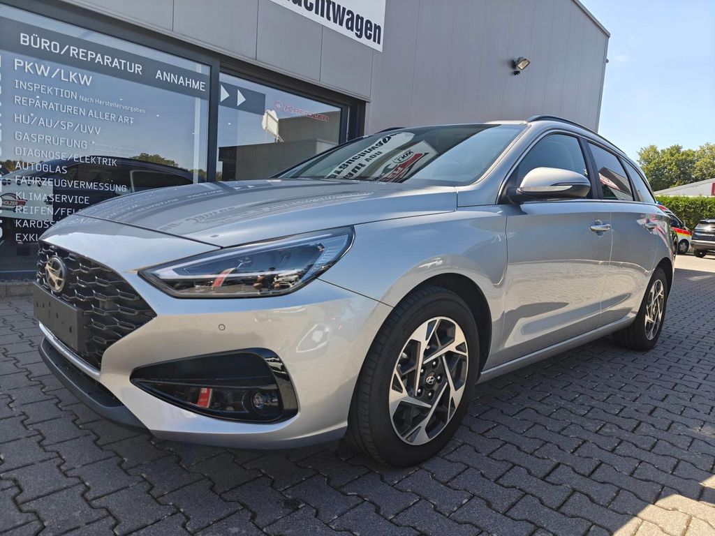 Bild des Angebotes Hyundai i30 SW 1.6 Style*Navi*LED*Shzg*Lhzg*TOT*Cam*ACC