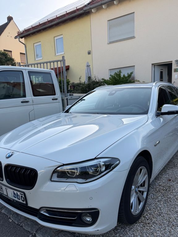 Bild des Angebotes BMW 330d xDrive Touring Luxury Line Automat. Lux...
