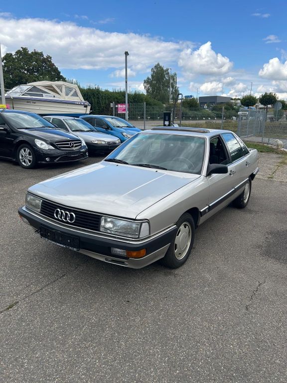 Audi 200