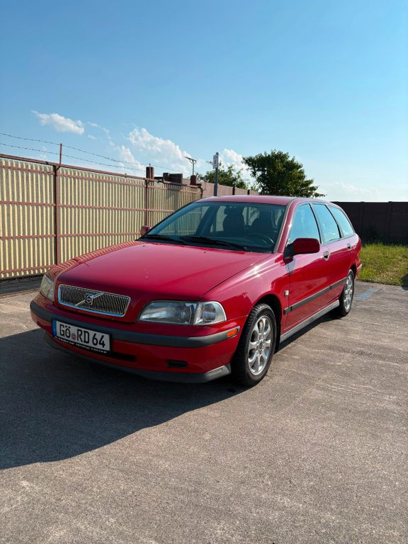 Bild des Angebotes Volvo V40 2.0T -