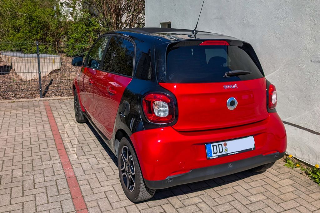 Bild des Angebotes Smart Forfour 1,0 Benzin Automatik