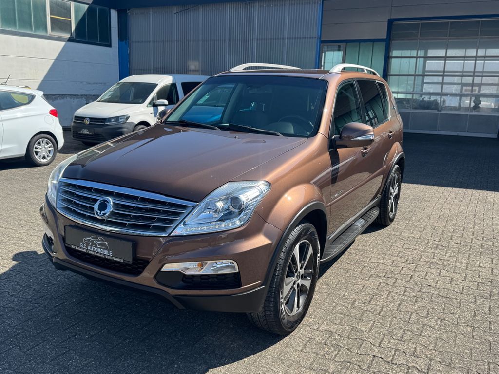 Ssangyong REXTON 2,2 W Executive 4WD*Autom.*Leder*7.Sitzer