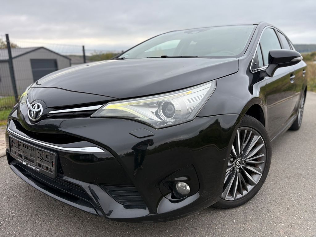 Toyota Avensis 1,8 108kW KAMERA*LEDER*Executive Touring