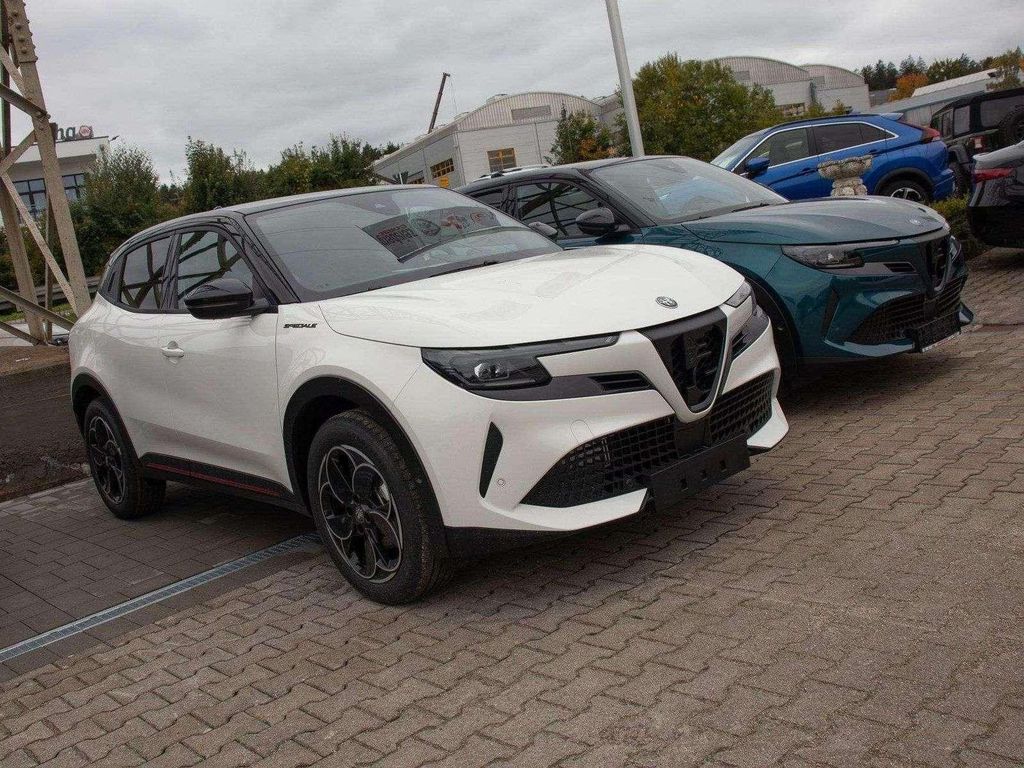 Bild des Angebotes Alfa Romeo Junior Junior 1.2 VGT Ibrida Speciale ab 296