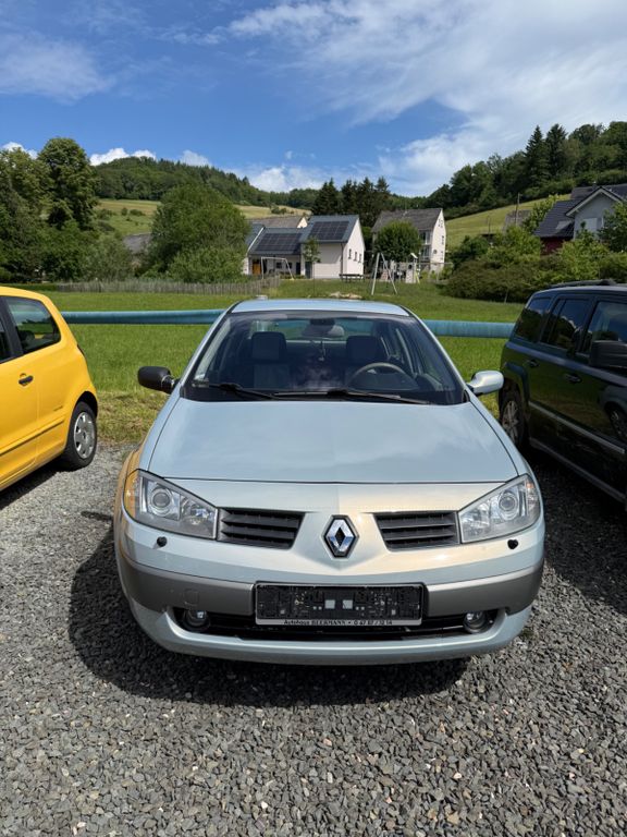 Bild des Angebotes Renault Megane Confort Privilege 1.6 16V